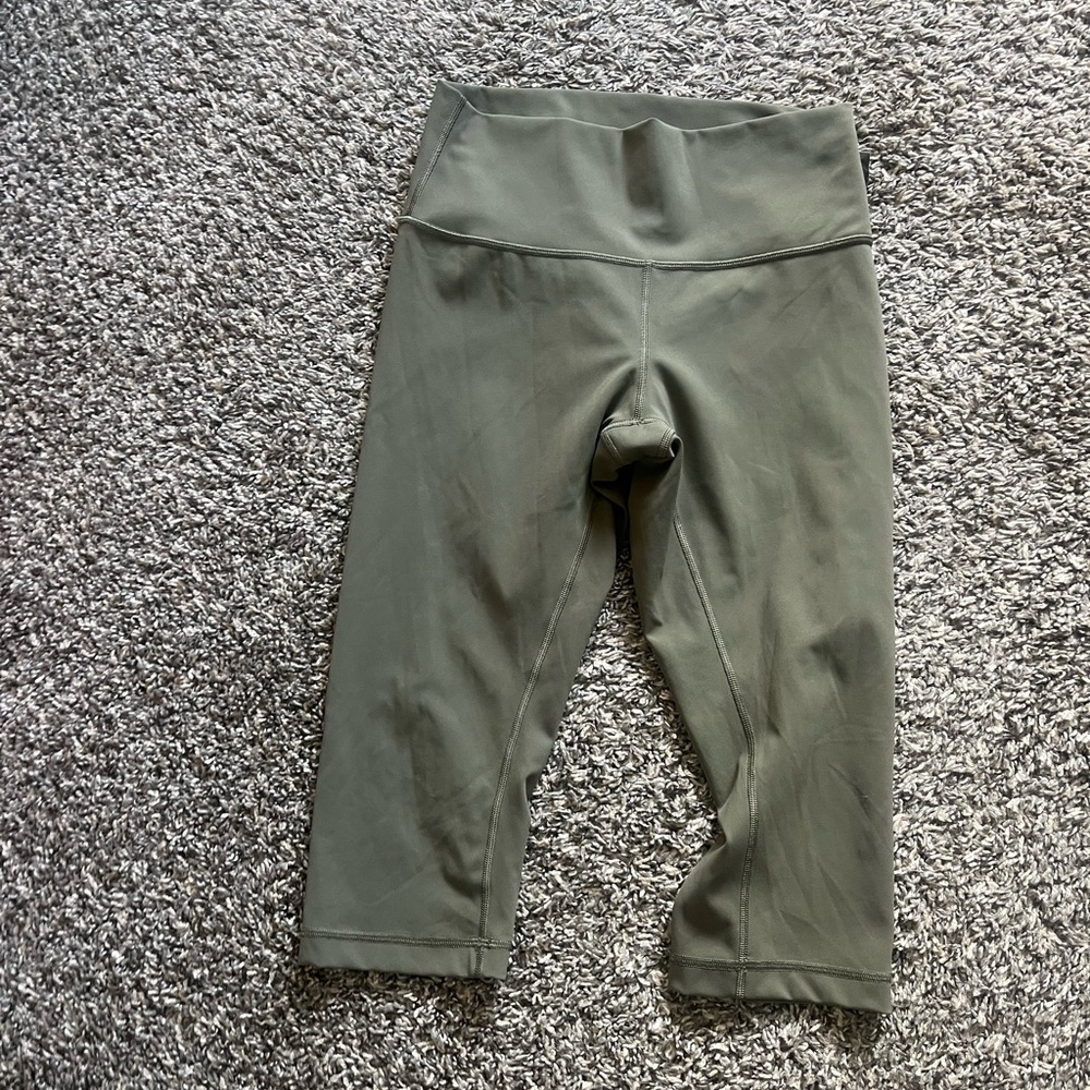 NWOT Lululemon Align Cropped Leggings